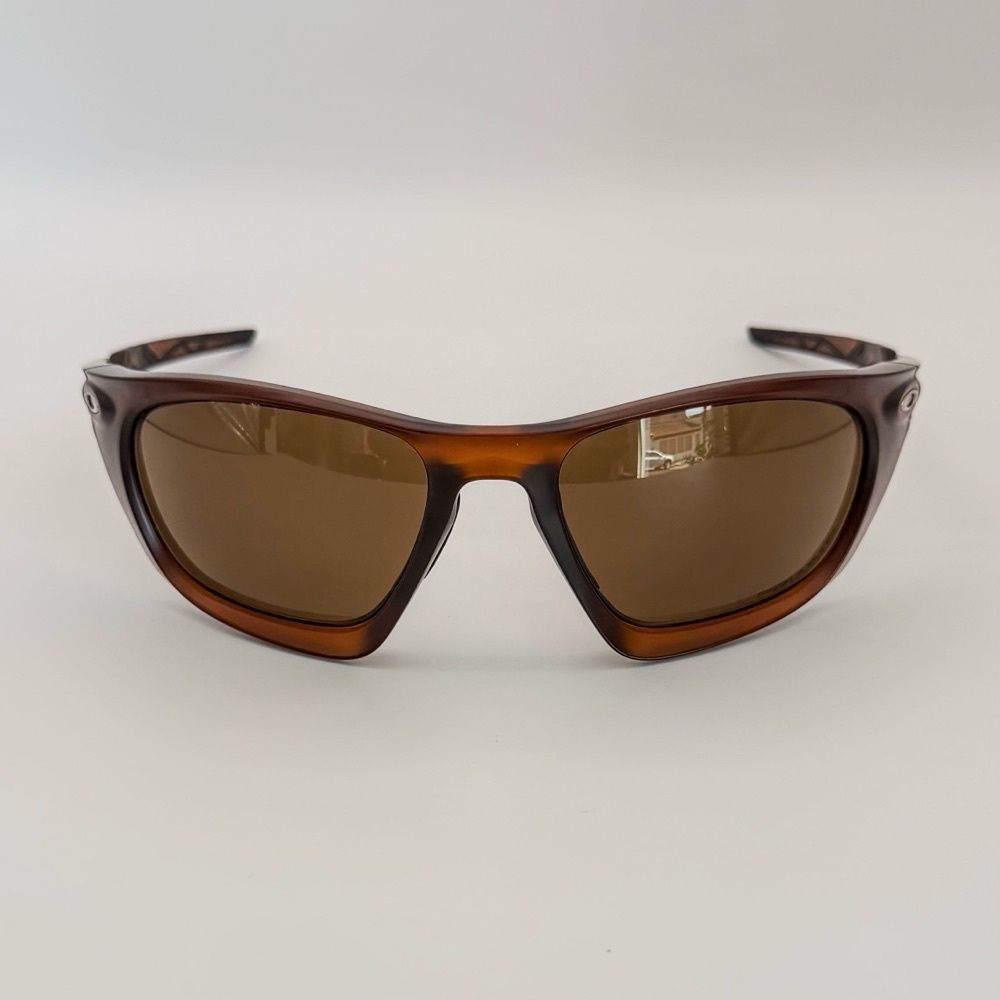 Lateralis Brown